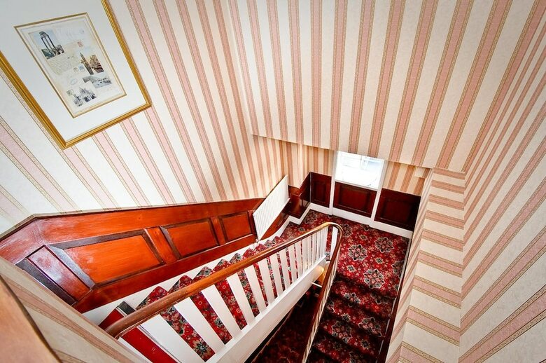 Avonmore Hotel