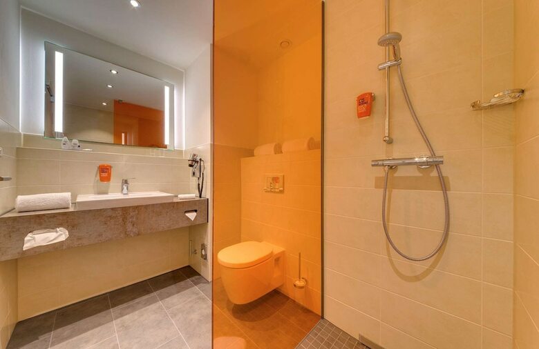 Hotel Park Inn By Radisson Neumarkt
