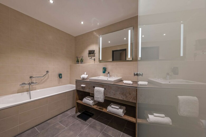 Hotel Park Inn By Radisson Neumarkt