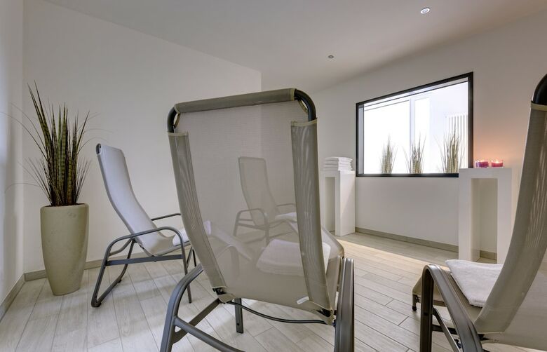 Hotel Park Inn By Radisson Neumarkt