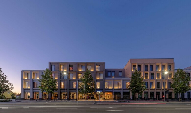 Hotel Park Inn By Radisson Neumarkt