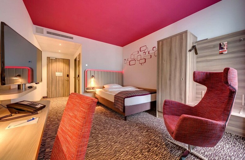 Hotel Park Inn By Radisson Neumarkt