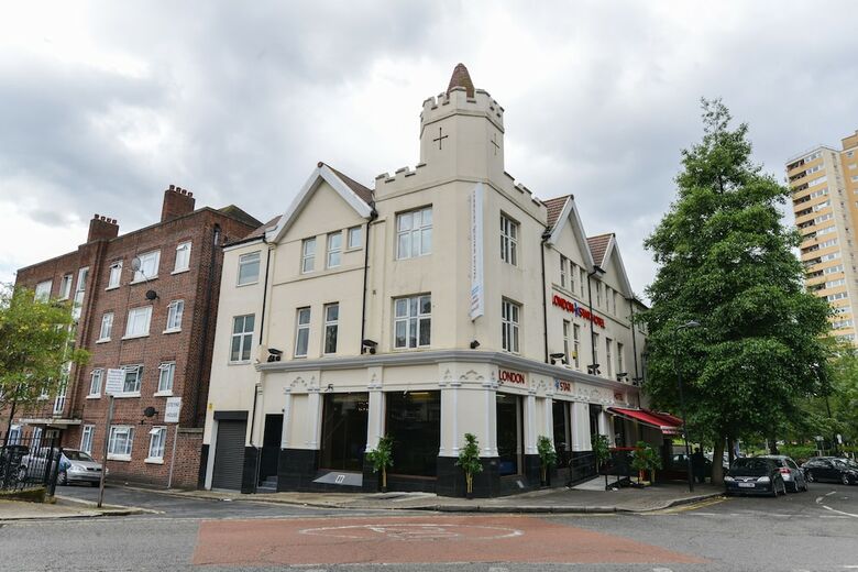 London Star Hotel