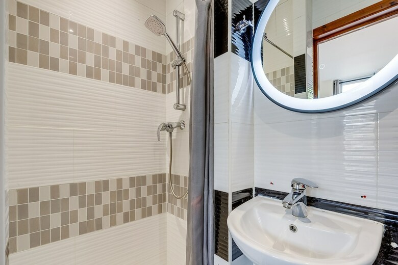 London Star Hotel