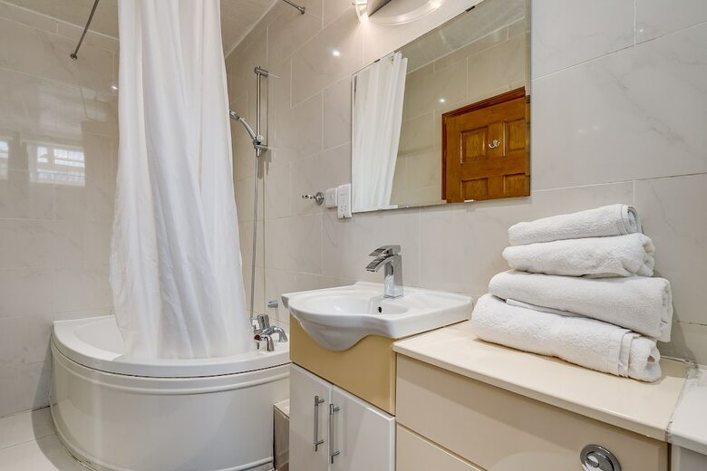London Star Hotel