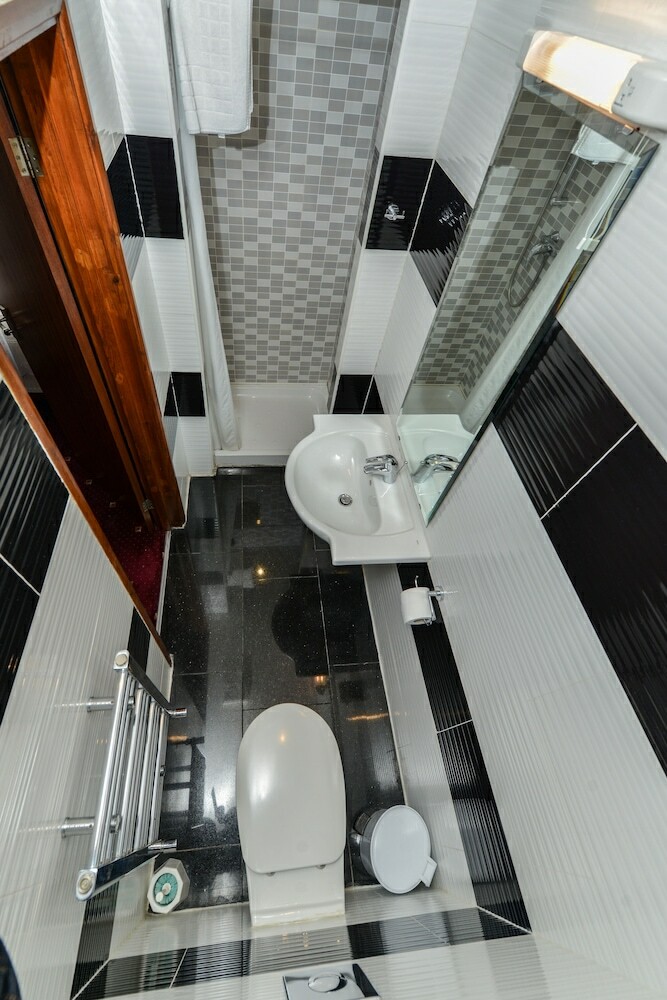 London Star Hotel
