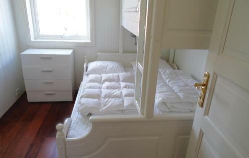 Three-bedroom Apartment With Sea View In Fister