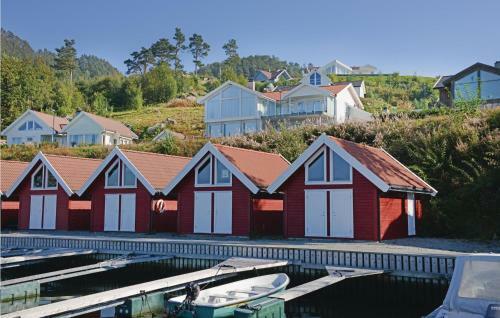 Three-bedroom Apartment With Sea View In Fister
