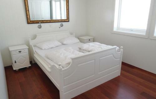 Three-bedroom Apartment With Sea View In Fister