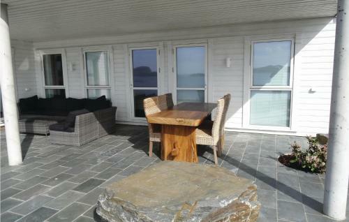 Three-bedroom Apartment With Sea View In Fister