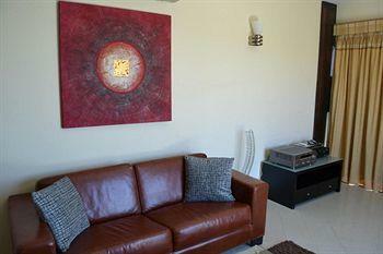 Pebbles Boutique Aparthotel