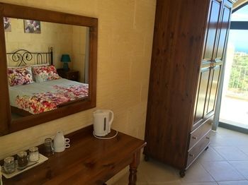 Ellie Boo Bed & Breakfast