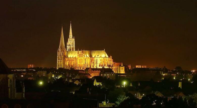 Timhotel Chartres Chatelet