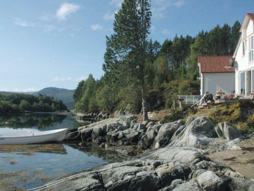 Four-bedroom Holiday Home In Gursk�y 1