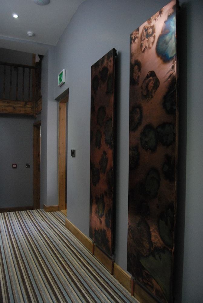 Hostal The Feathers