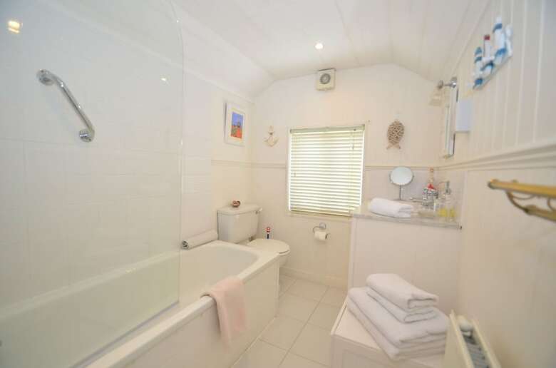 Crown Cottage