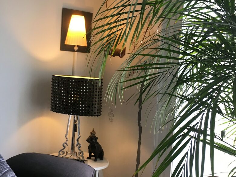 Hostal Cornerstones Guest House
