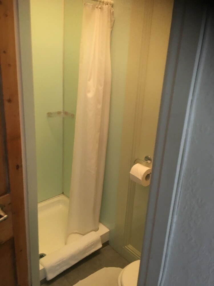 Hostal Cornerstones Guest House
