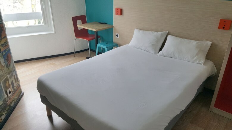 Hotelf1 Cergy