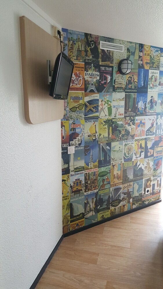 Hotelf1 Cergy