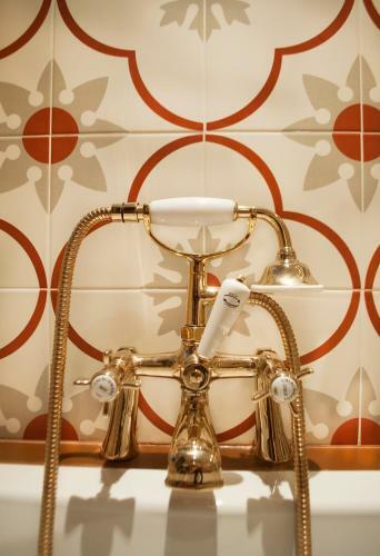 Veeve - Two Bedroom Apartment St Charles Square - Notting Hill