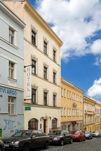Hotel Columbo