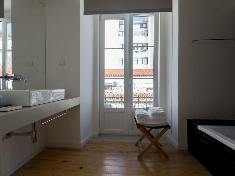 Hostal The 8 - Downtown Suites