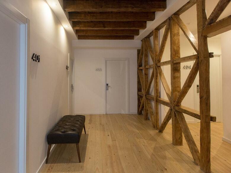 Hostal The 8 - Downtown Suites