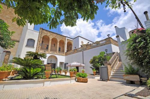 Palazzo De Donatis B&B