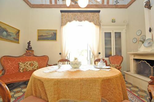 Palazzo De Donatis B&B
