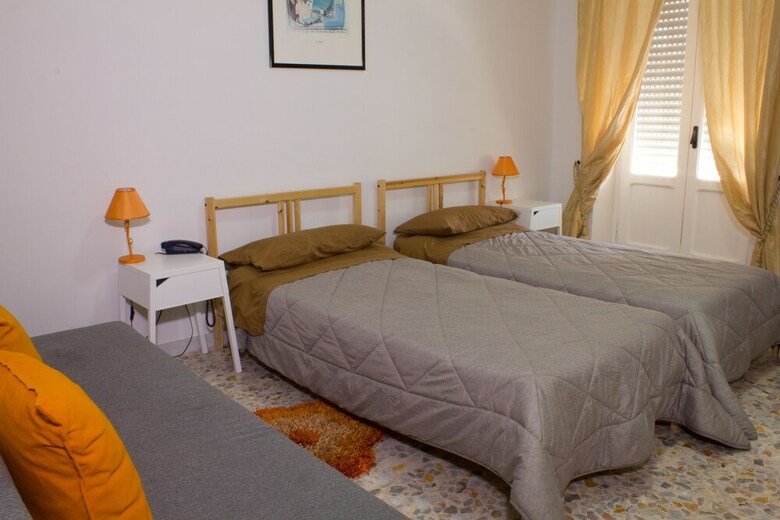 Hostal Sassi Planet