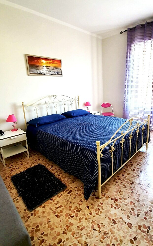 Hostal Sassi Planet