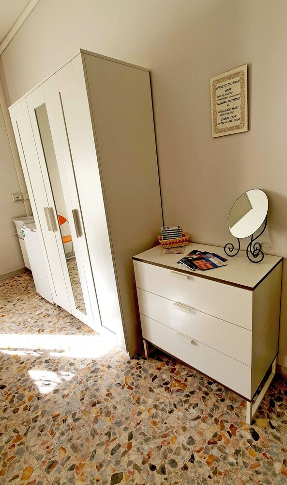 Hostal Sassi Planet