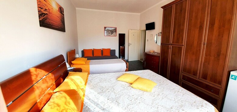 Hostal Sassi Planet