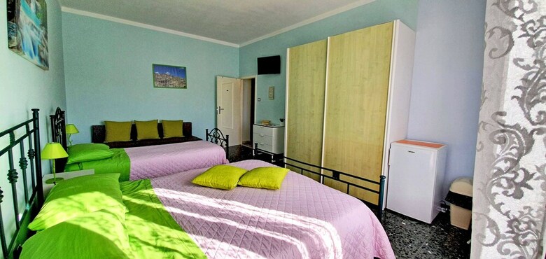 Hostal Sassi Planet