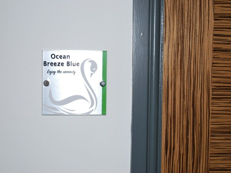 Hostal The Waters Edge Guest House