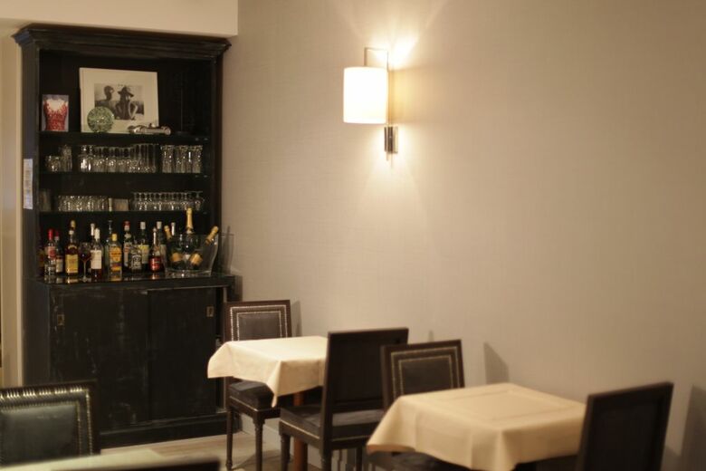 Hotel Acacias �toile