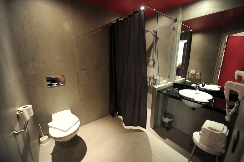 The Originals Boutique Hotel Du Vieux Saule Paris Le Marais