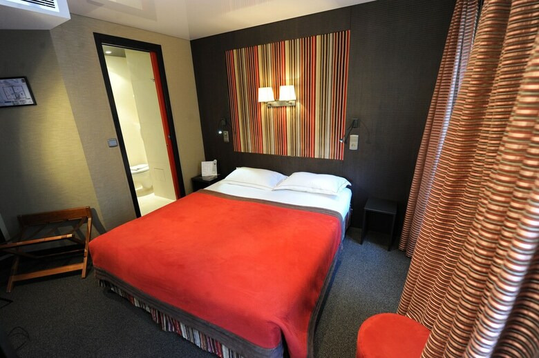 The Originals Boutique Hotel Du Vieux Saule Paris Le Marais