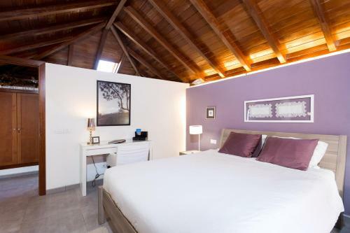 Casa Erques I Y II
