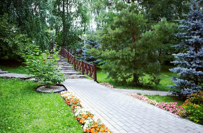 Berezka Hotel