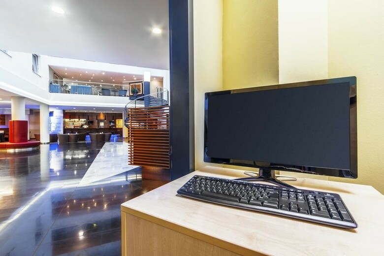 Hotel NH Budapest City