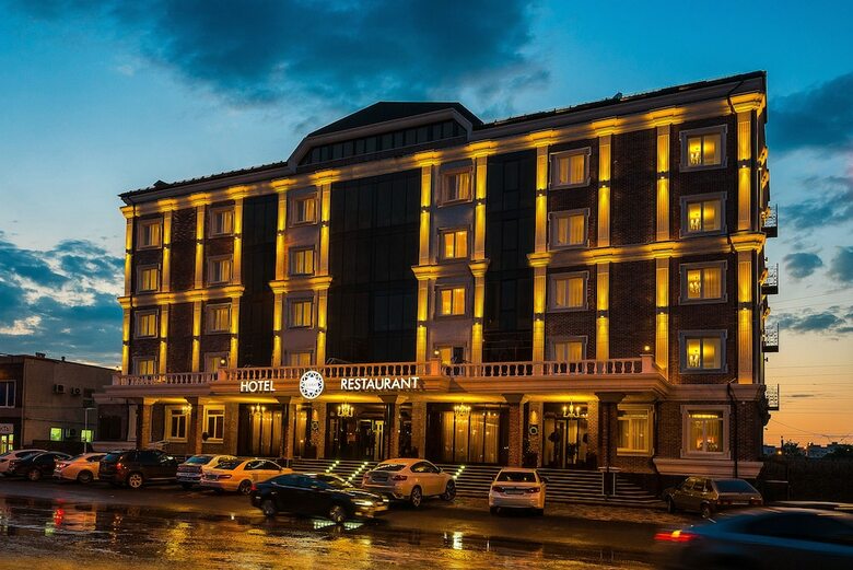 Carat Hotel