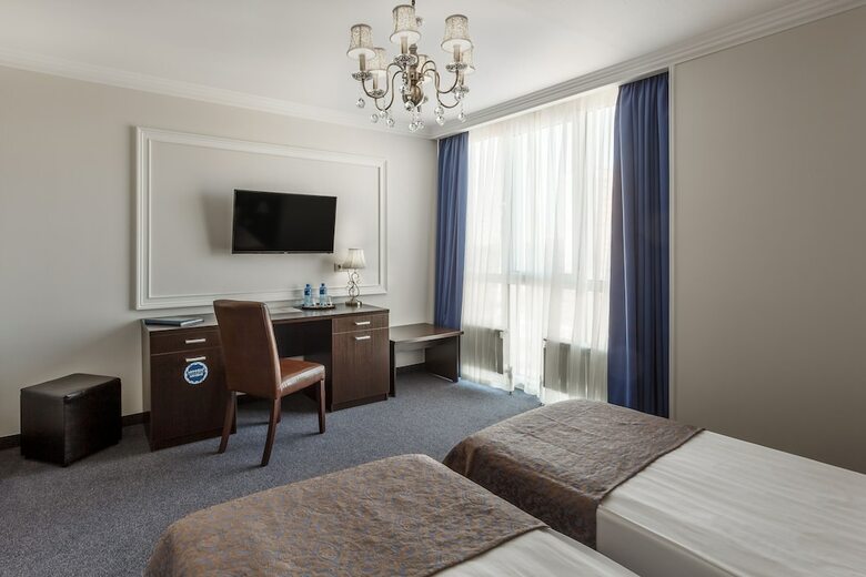 Carat Hotel