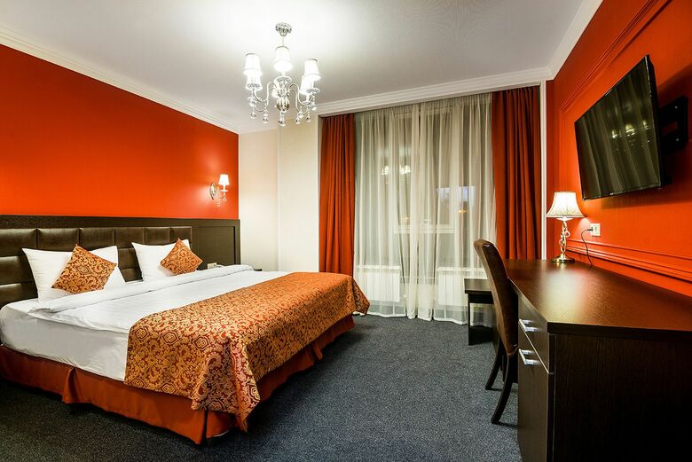 Carat Hotel