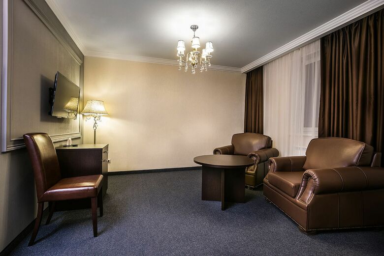 Carat Hotel
