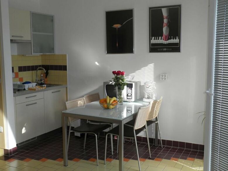 Apartments And Rooms Oliviers