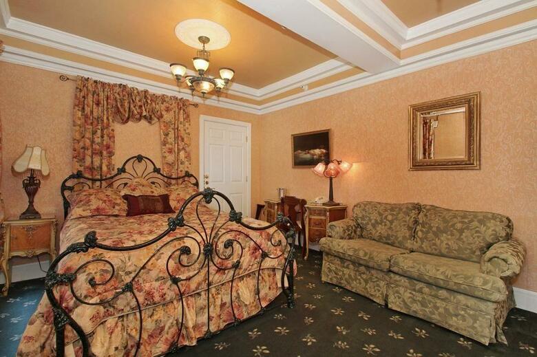 Nob Hill Hotel