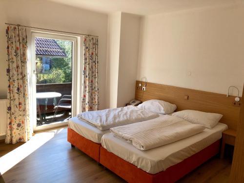 Hotel Sch�ne Aussicht