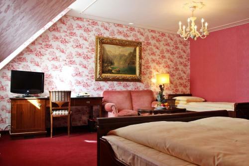 Palais Porcia Hotel